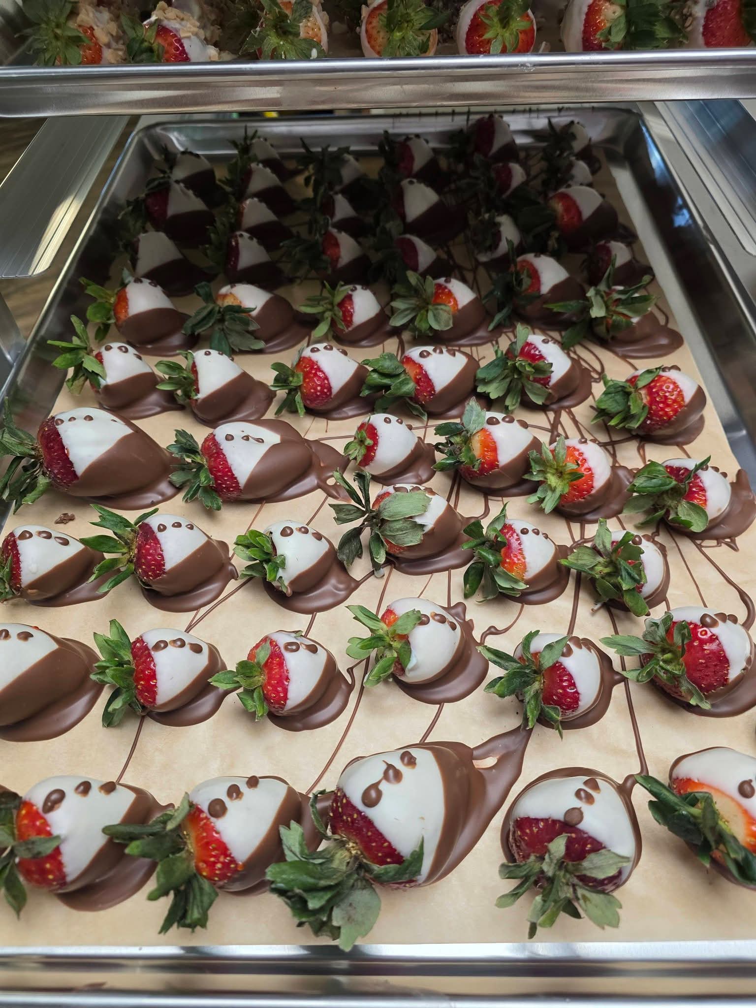 Tuxedo Strawberries
